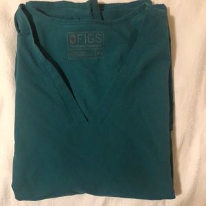 FIGS hunter green 2 pocket scrub top